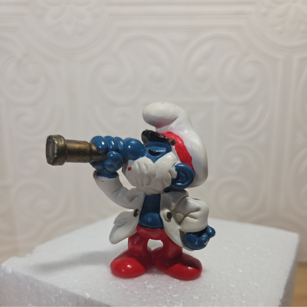 Vintage SMURFS Peyo Schleich PVC Figure Toy 1981 Hong Kong Captain Papa Smurf
